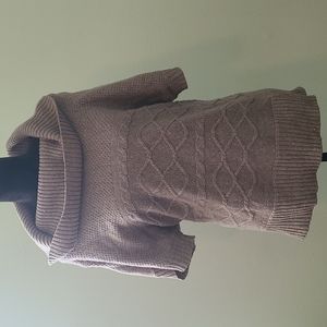 Loos necked Short sleeve Sweater